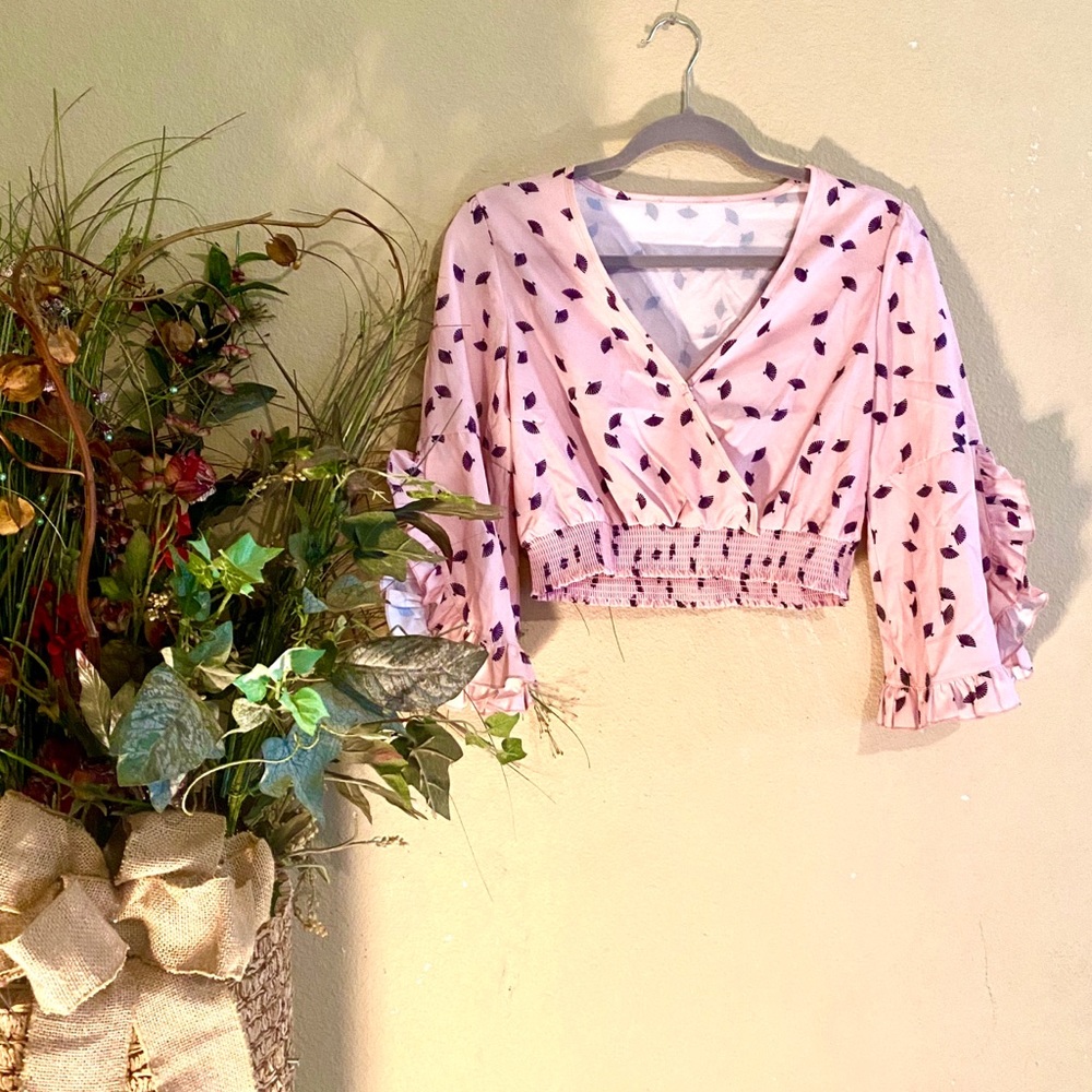 Blouse Pink with Fan Print and Ruffled Sleeves Sm.